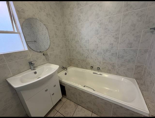2 BEDROOM APARTMENT FOR SALE IN BASSONIA